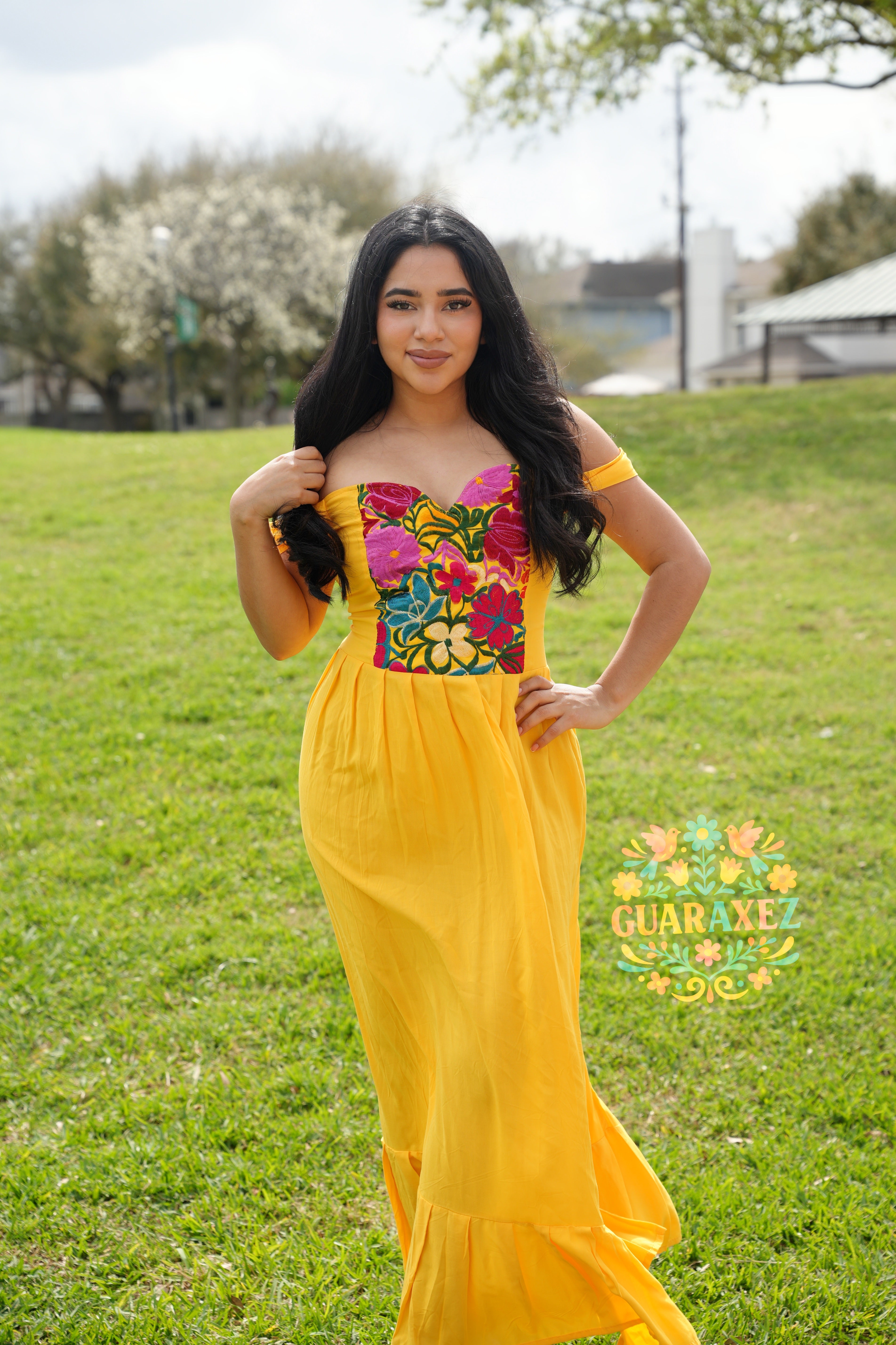 esmeralda maxi dress golden crystal Yellow Yellow / Plus Size ProductID: 108696 Color:Skyblue Crafted from printed mesh Light Blue Satin V