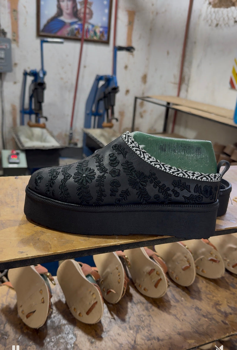 Artesanal Embroidery Suede Boots