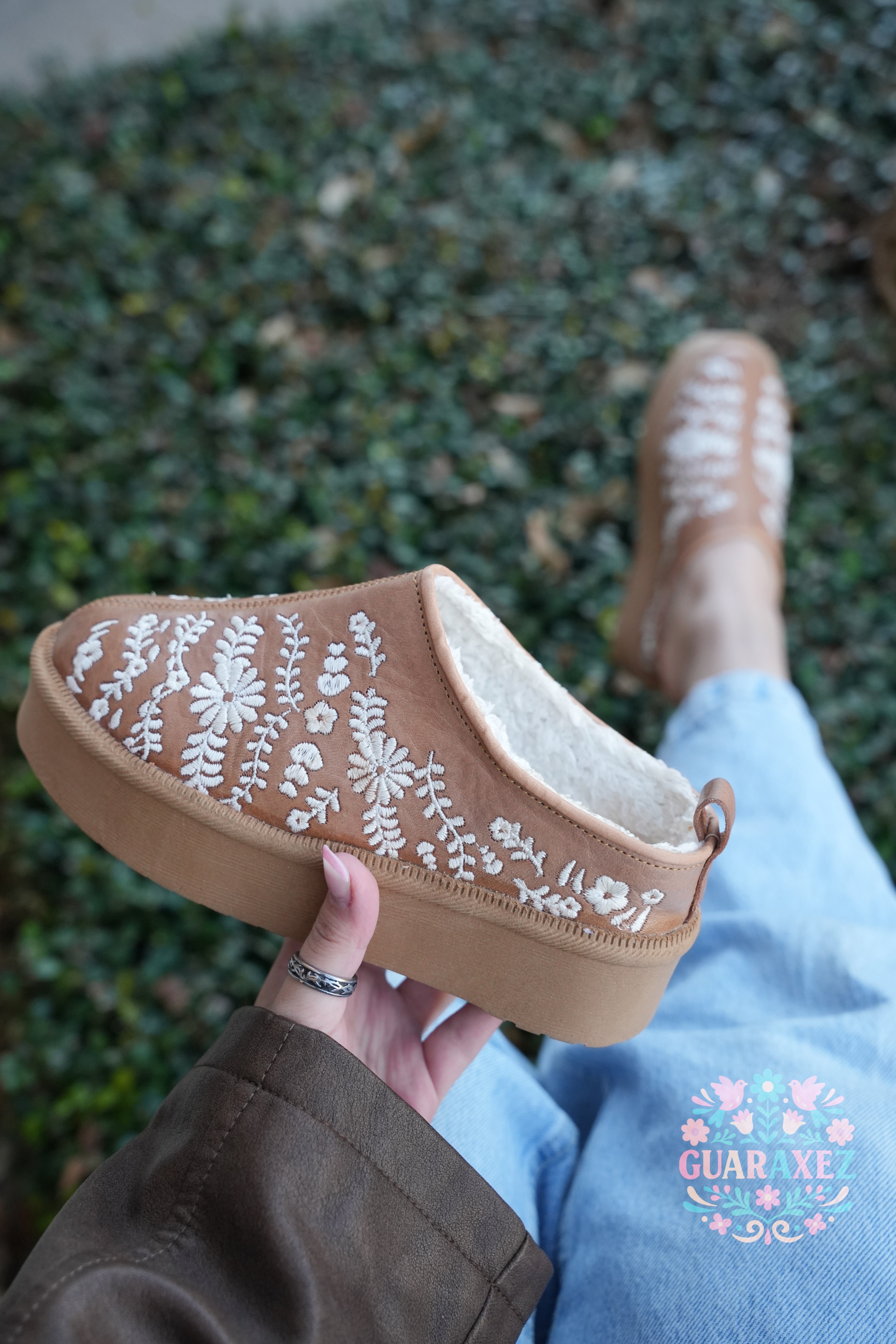 Artesanal Embroidered Booties – Guaraxez