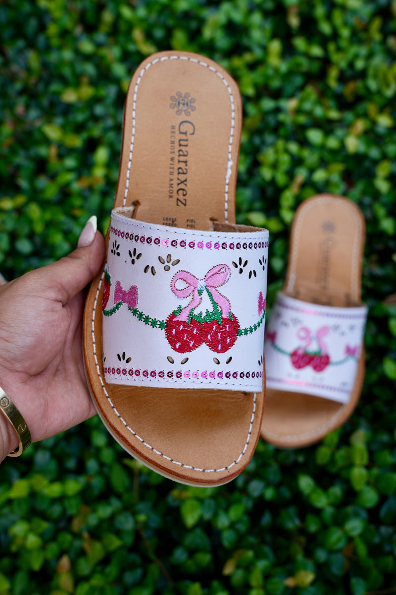 Fresita Coquette White Sandals