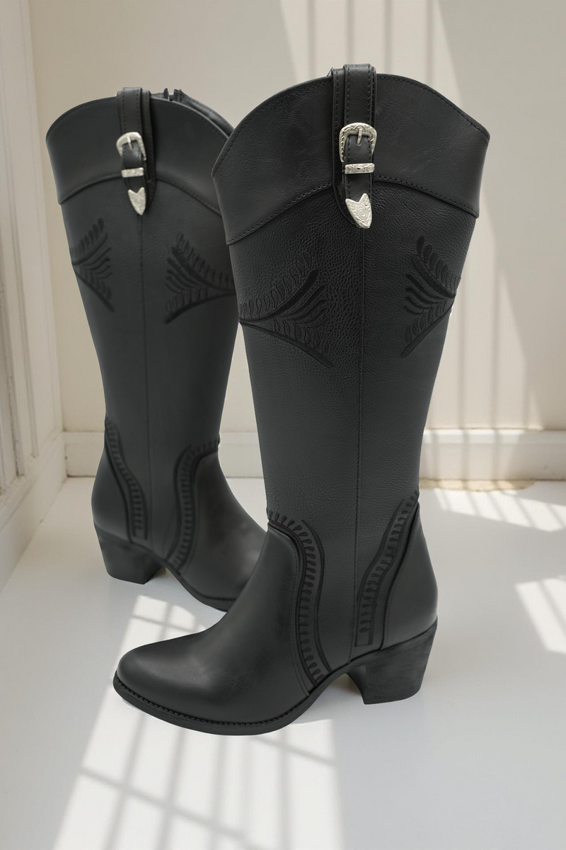 Bota Larga Bordada (892)