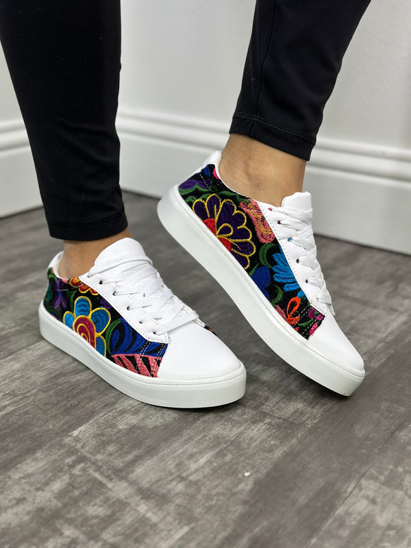 Embroidery All White Sneakers