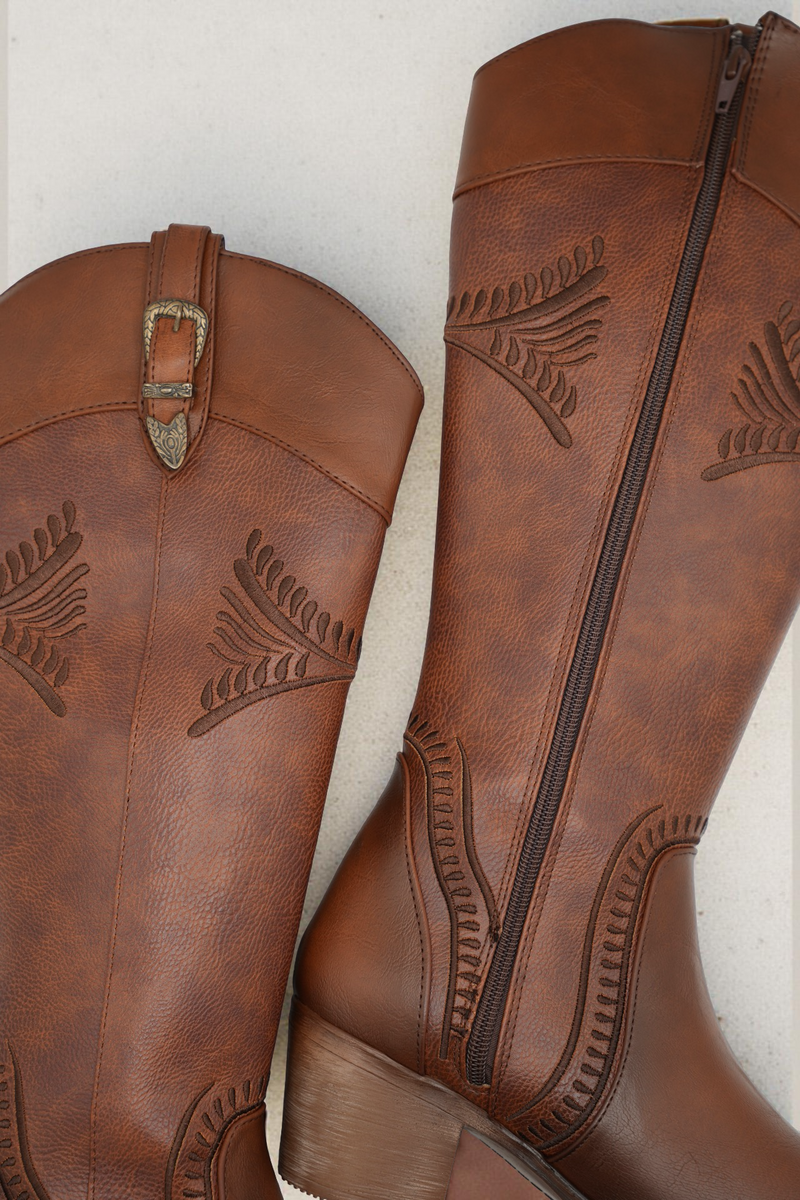 Bota Larga Bordada (892)