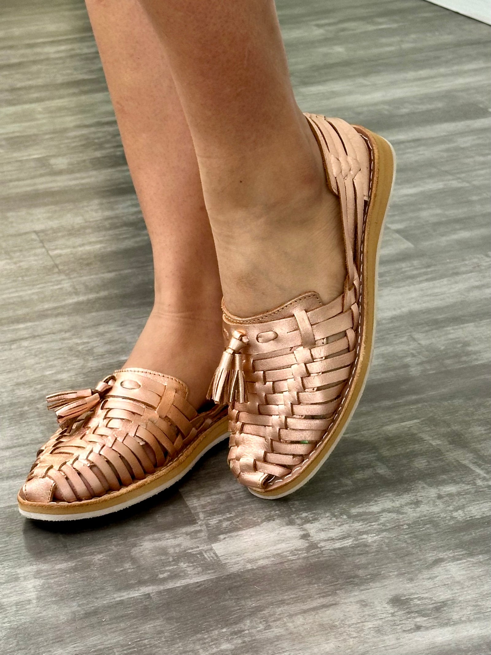 Mirnita Mexican Huaraches Rose Gold – Guaraxez - Main Image