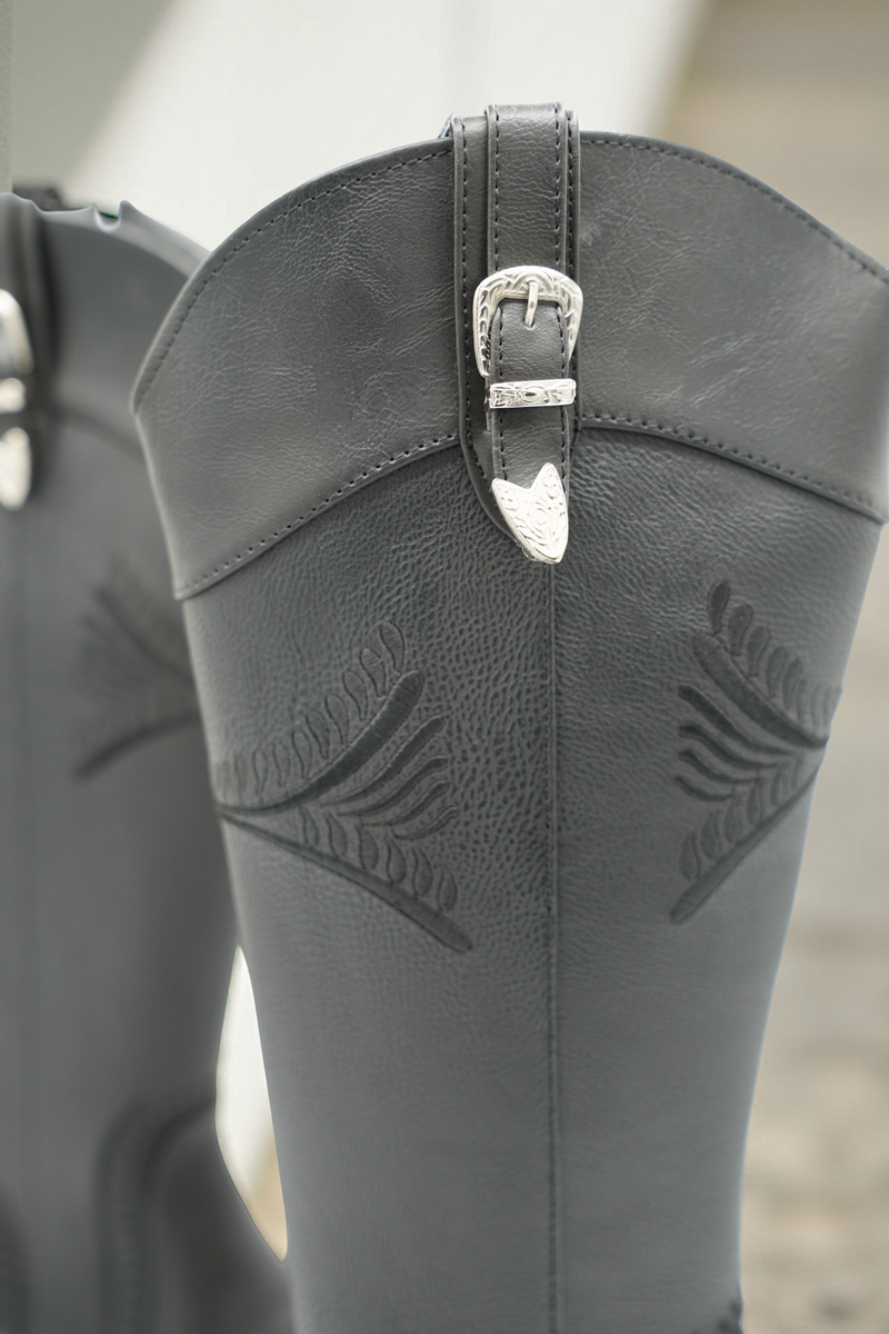 Bota Larga Bordada (892)