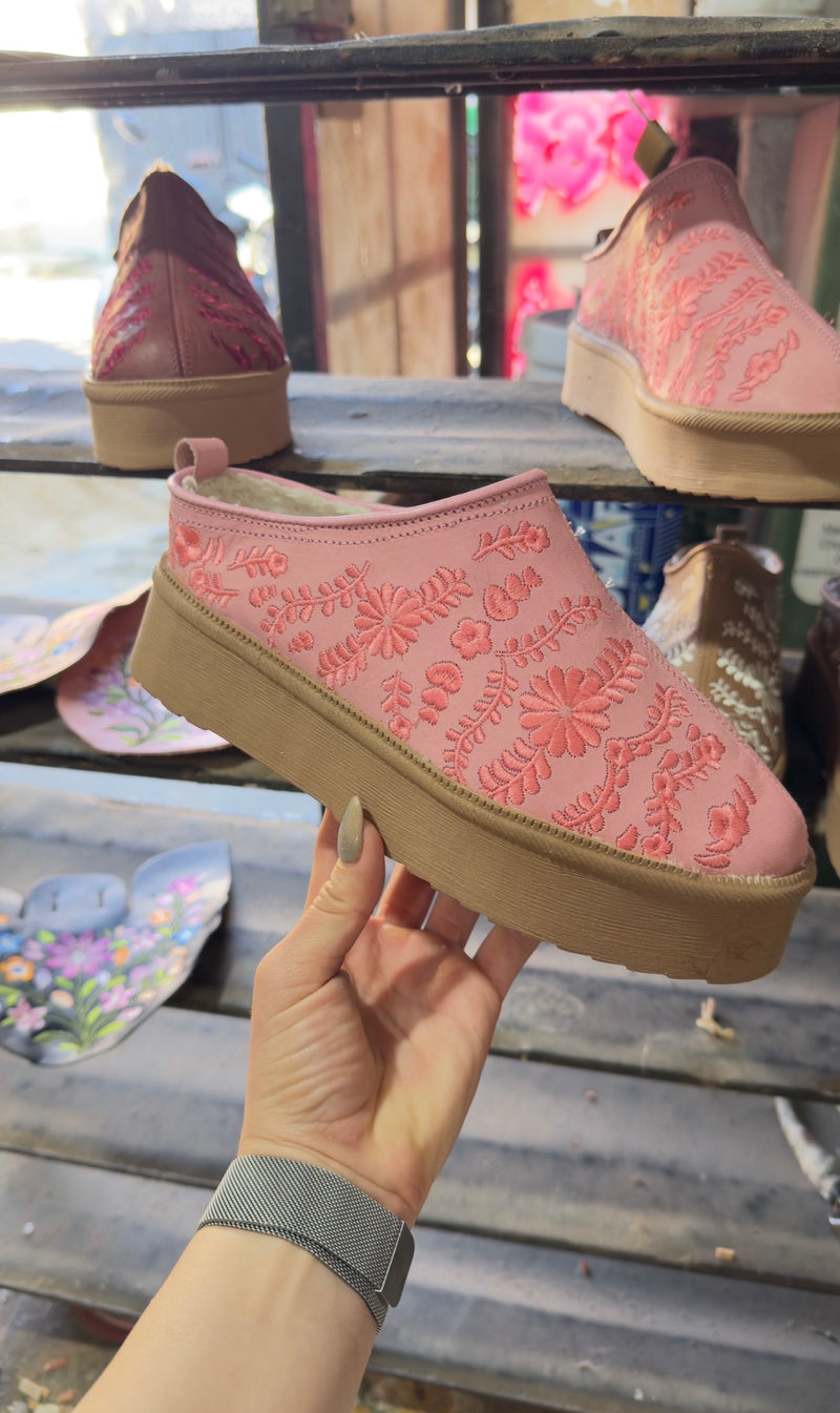 Artesanal Embroidery Suede Boots