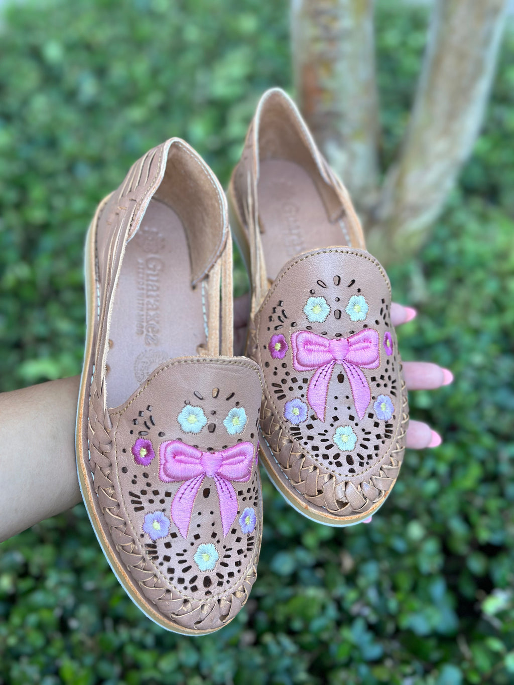 Coquette Bow Mexican Flats Huaraches Tan – Guaraxez