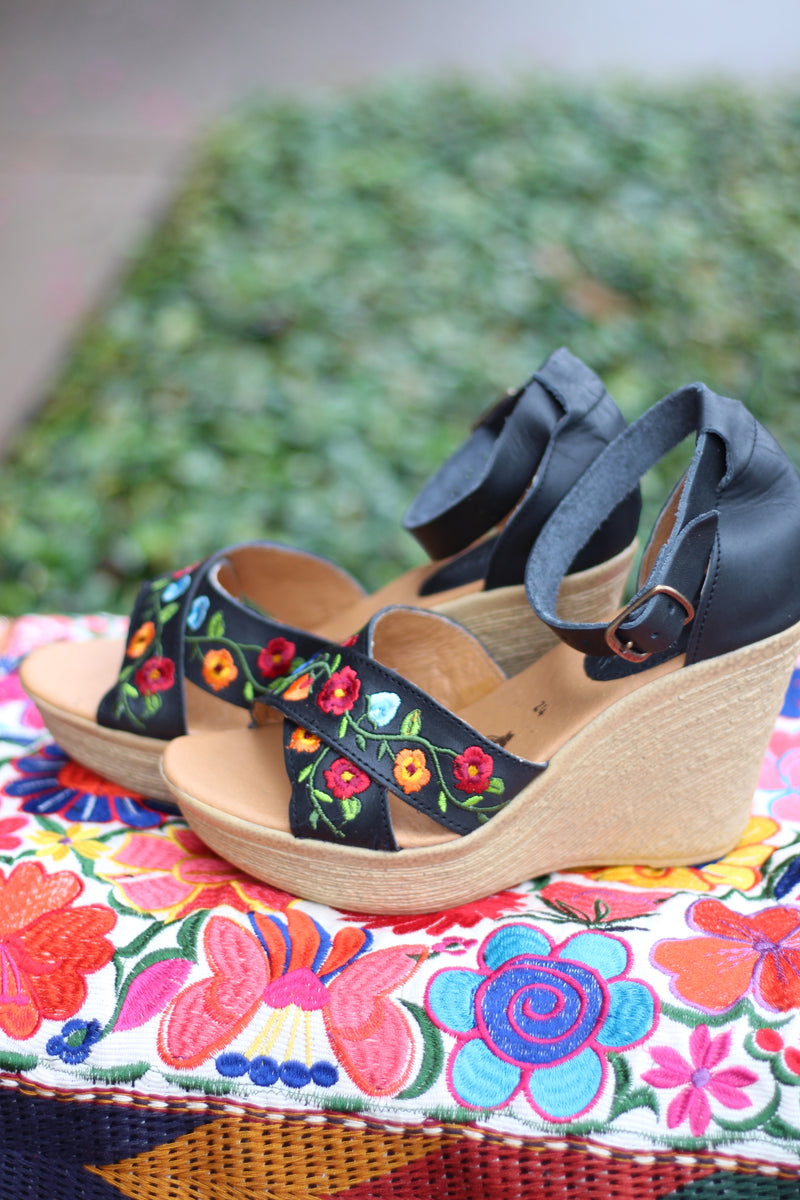 Aura Embroidery Wedges