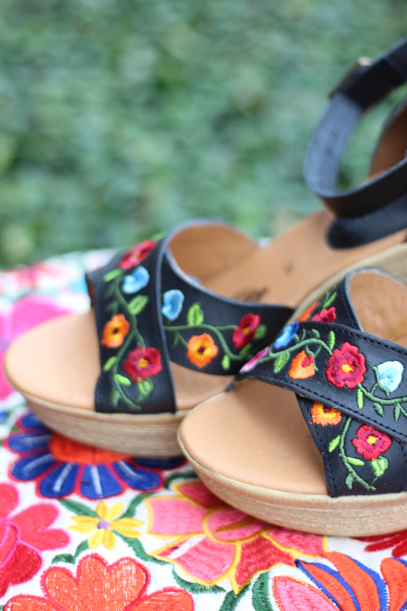 Aura Embroidery Wedges