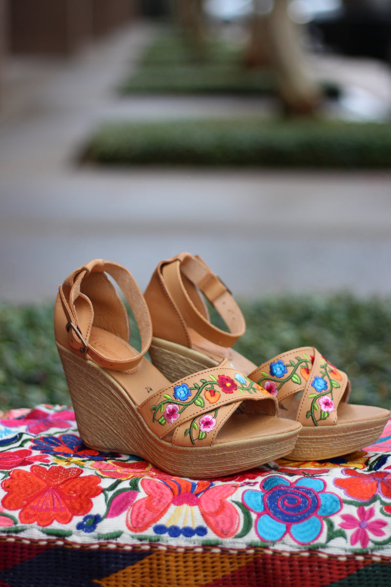 Aura Embroidery Wedges