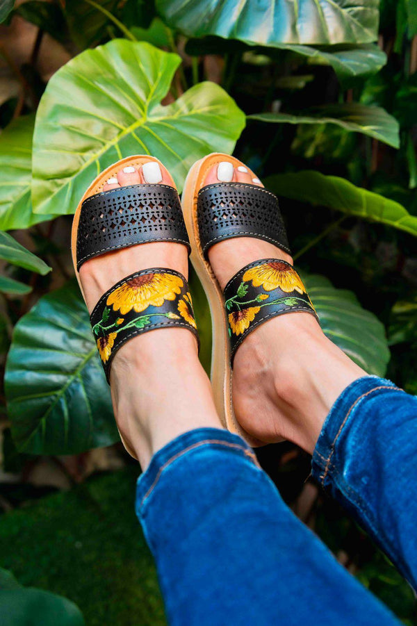 Xira Sunflower Sandals