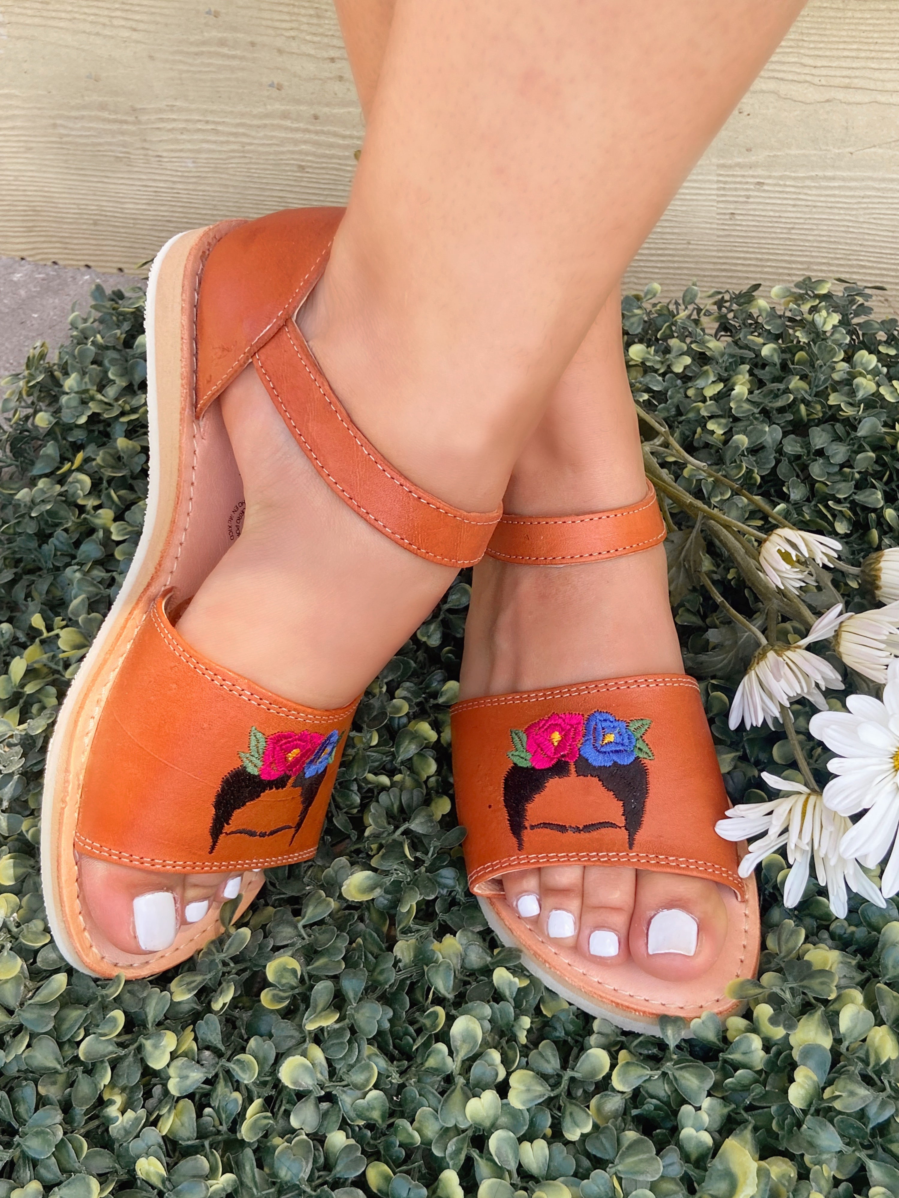 Kahlo Leather Sandals – Guaraxez