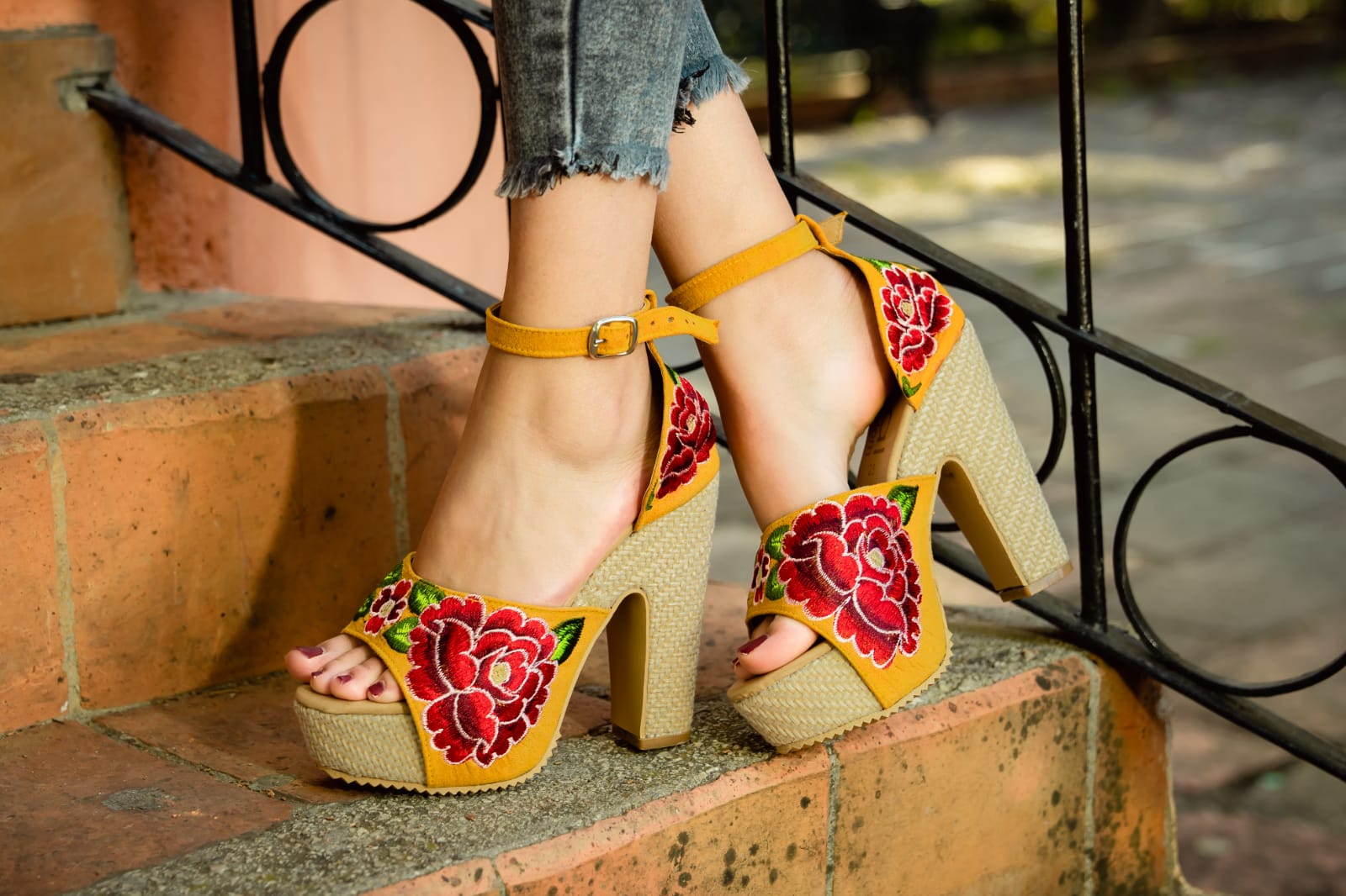 Cocktail Hour Heels – Guaraxez